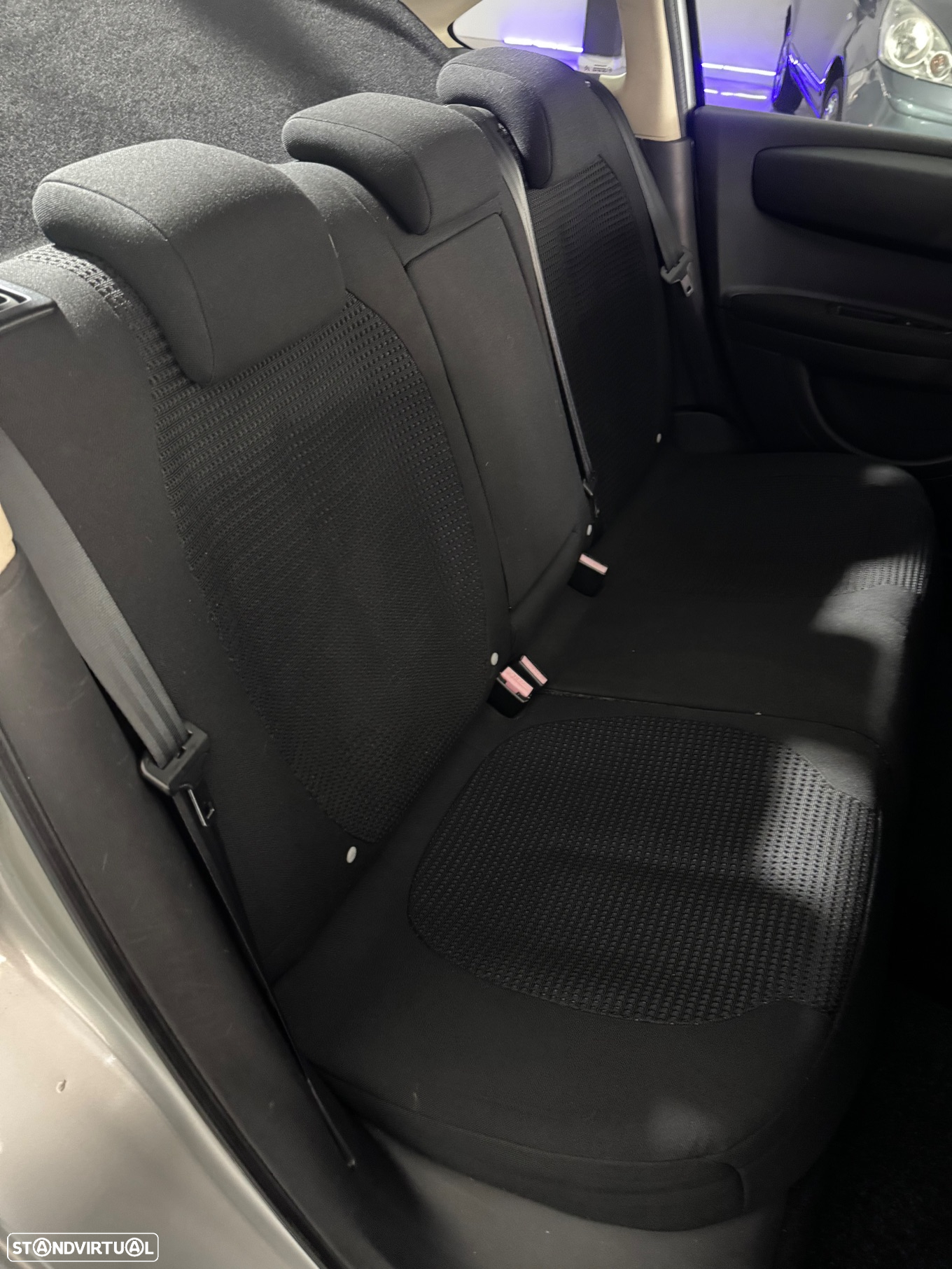 Citroën C4 1.4 16V SX - 12