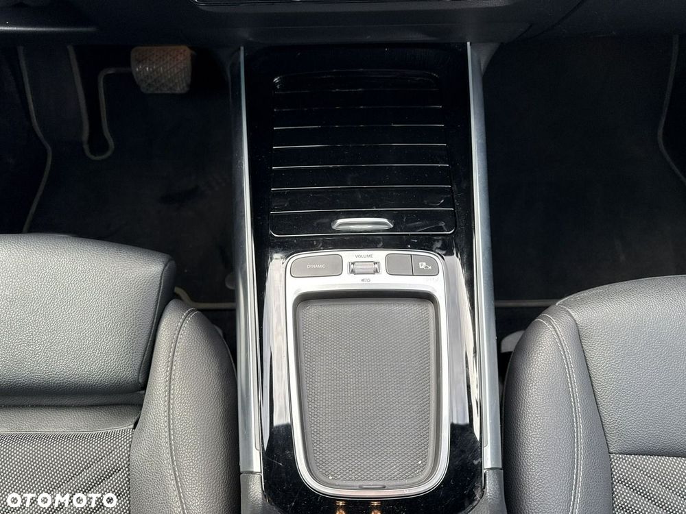 Mercedes-Benz EQA - 25