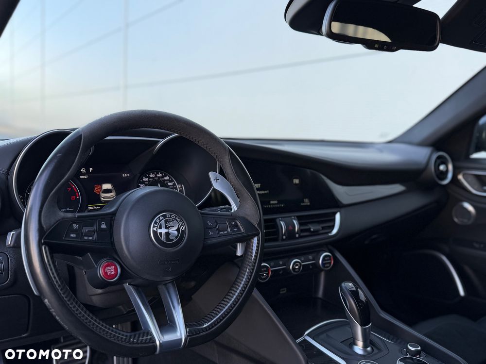 Alfa Romeo Giulia - 25