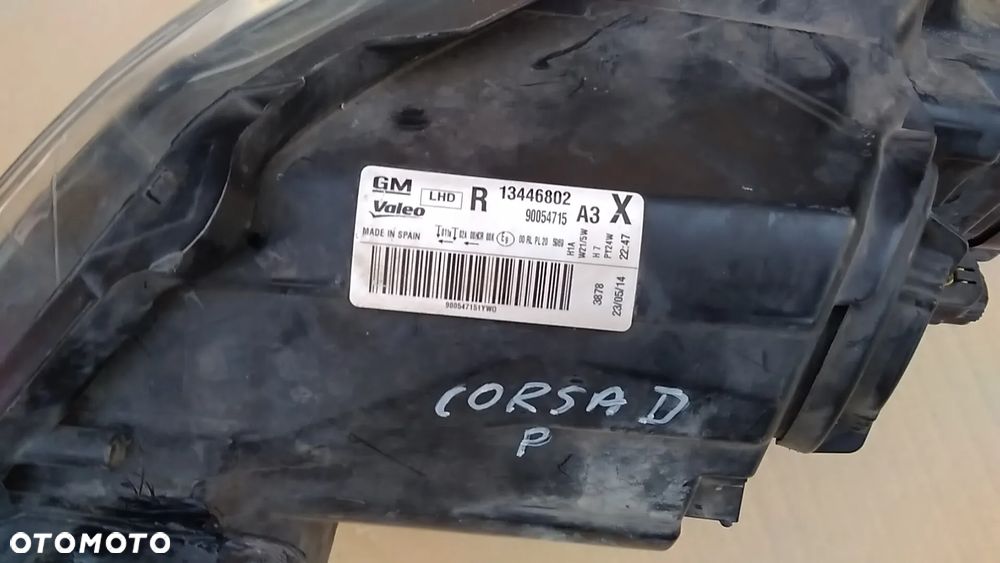 OPEL CORSA D REFLEKTOR LAMPA PRZÓD PRAWA 06 -14 - 2