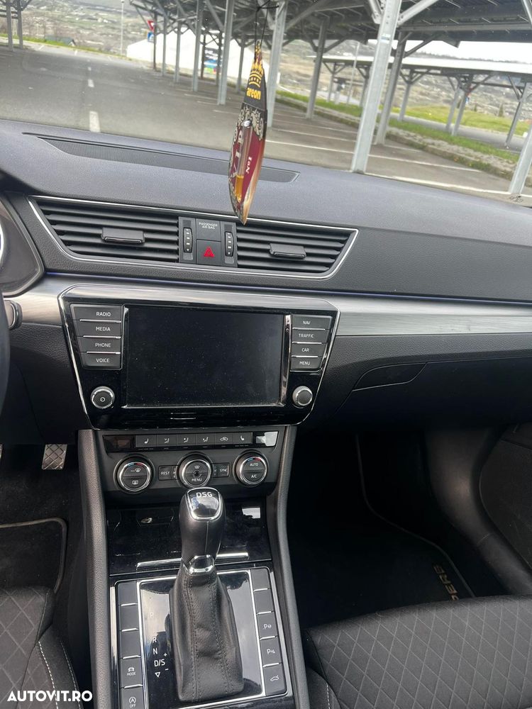 Skoda Superb 2.0 TDI DSG Style - 10