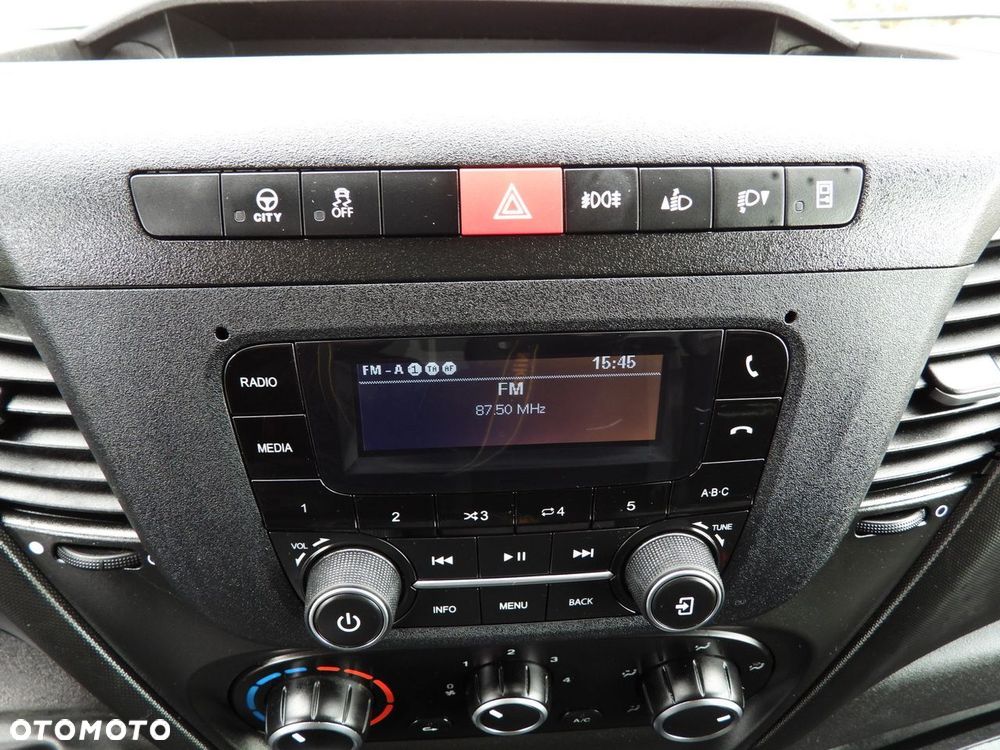 Iveco DAILY 35C16 CHŁODNIA KONTENER -10*C ZASILANIE 230V TEMPOMAT BLIŹNIACZE KOŁA KLIMATYZACJA  160KM - 38