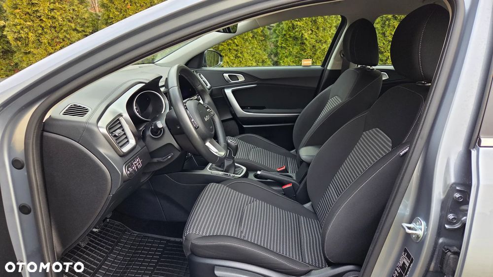 Kia Ceed 1.5 T-GDI M - 12