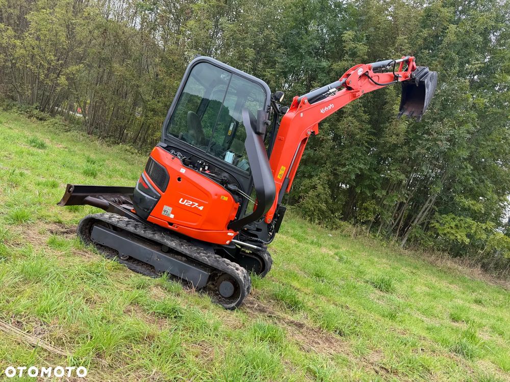 Kubota U27 Minikoparka koparka gąsienicowa 2.8 tony. jak Nówka sztuka z salonu! 2018 rok. 2000 mtg. Przywieziona z Gospodarstwa Norweskiego! Zadbana Maszyna ani deka luzów i wycieków. Aktualna Dekra dokumentacja BMWT! Szybkozłącze. Szybka wolna jazda. Zamki na tłokach. Wersja Norweska!! OKAZJA Tanio - 24