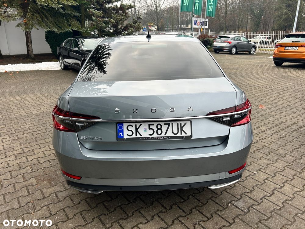 Skoda Superb 2.0 TDI SCR L&K DSG - 4