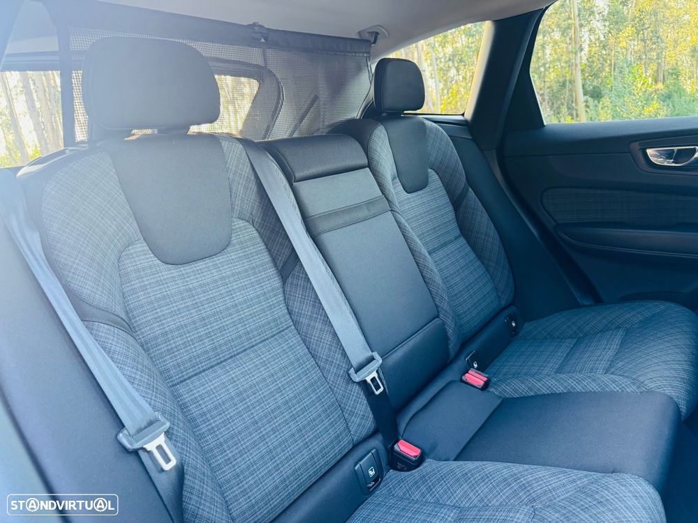 Volvo XC 60 2.0 B4 Inscription Geartronic - 54