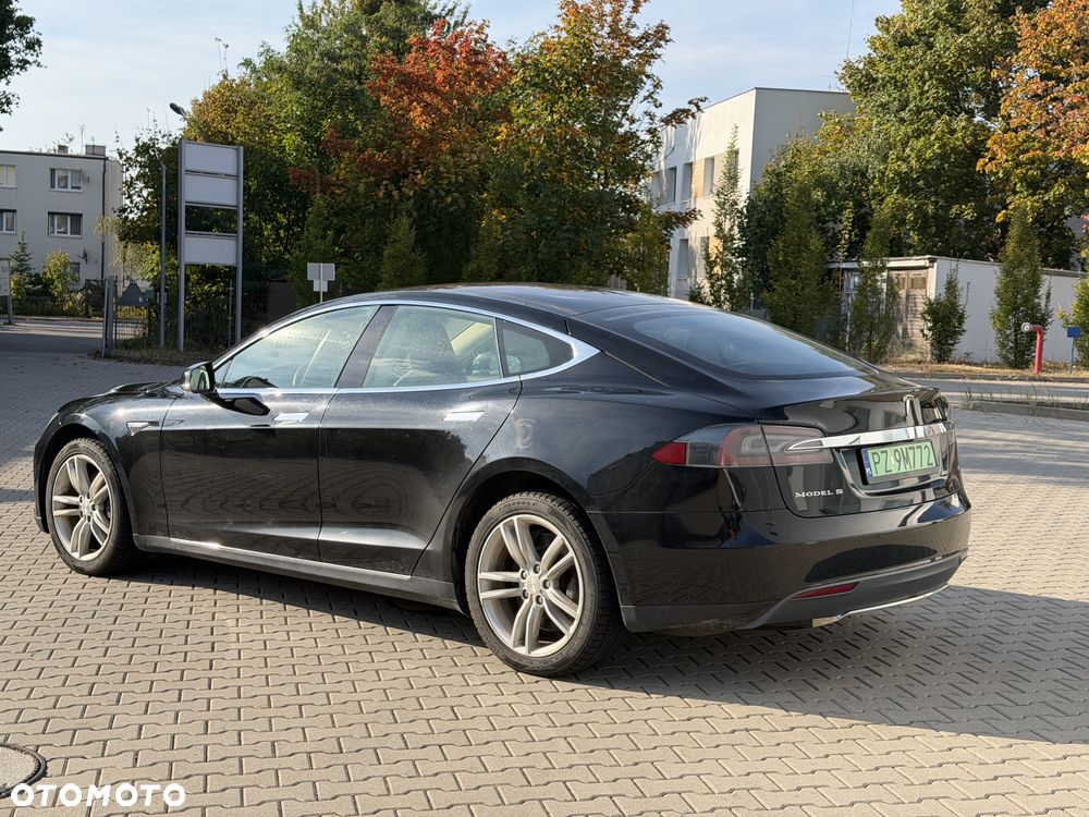 Tesla Model S Standard - 8