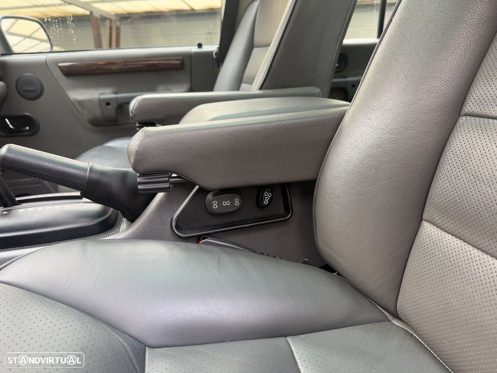 Land Rover Discovery - 24