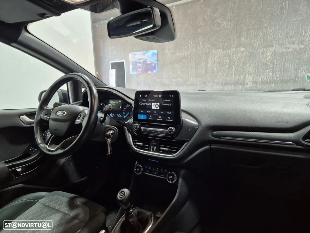 Ford Fiesta 1.0 EcoBoost S&S ACTIVE X - 17