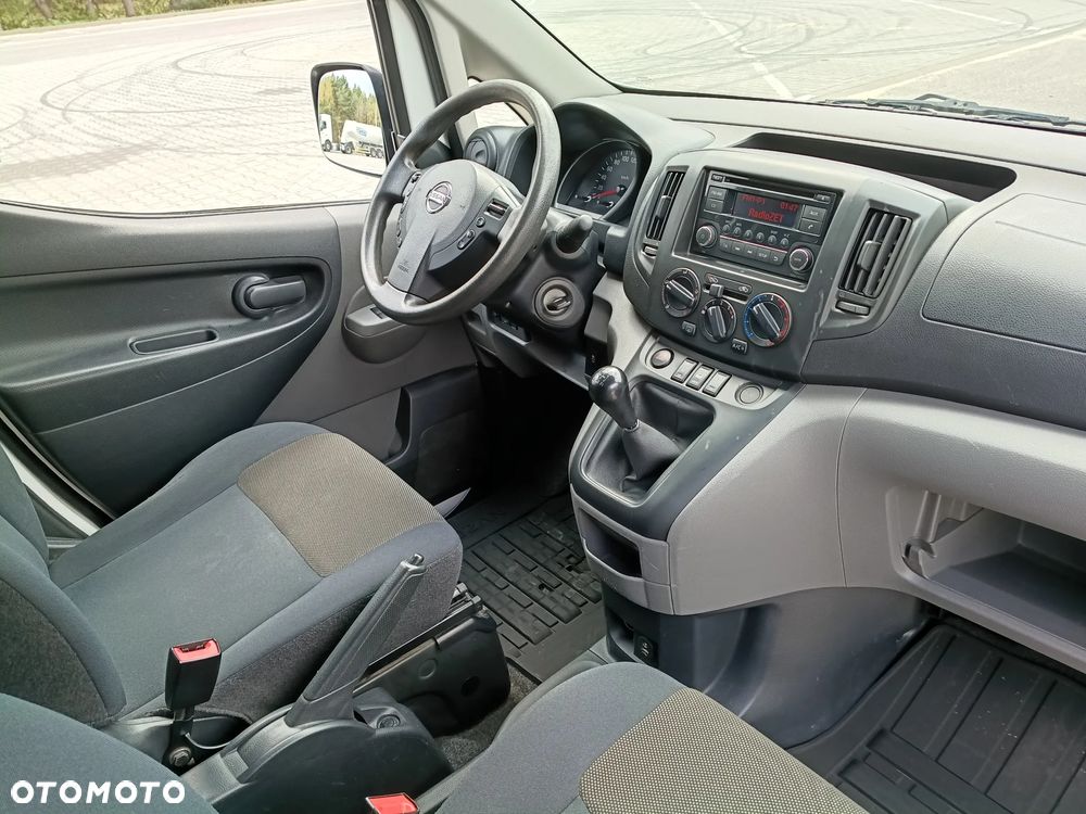 Nissan NV200 - 12