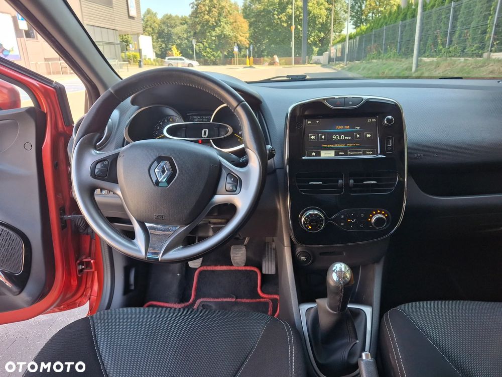 Renault Clio - 10