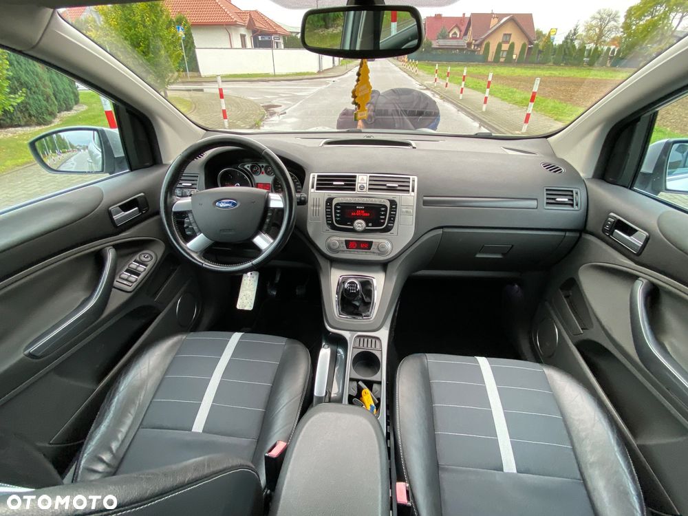 Ford Kuga 2.0 TDCi 4x4 Titanium - 3