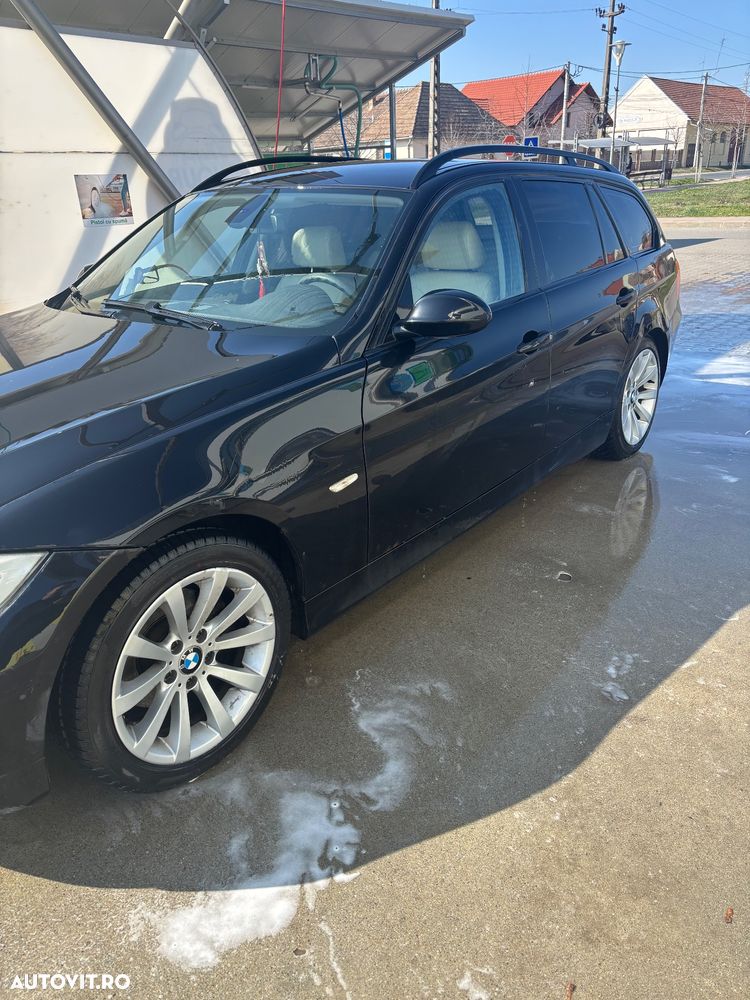 BMW Seria 3 320i - 5