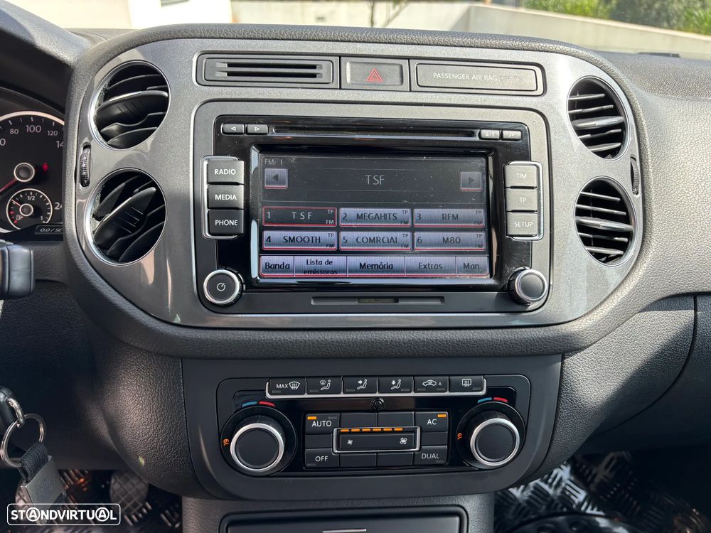 VW Tiguan 2.0 TDi Sport BlueMotion - 14