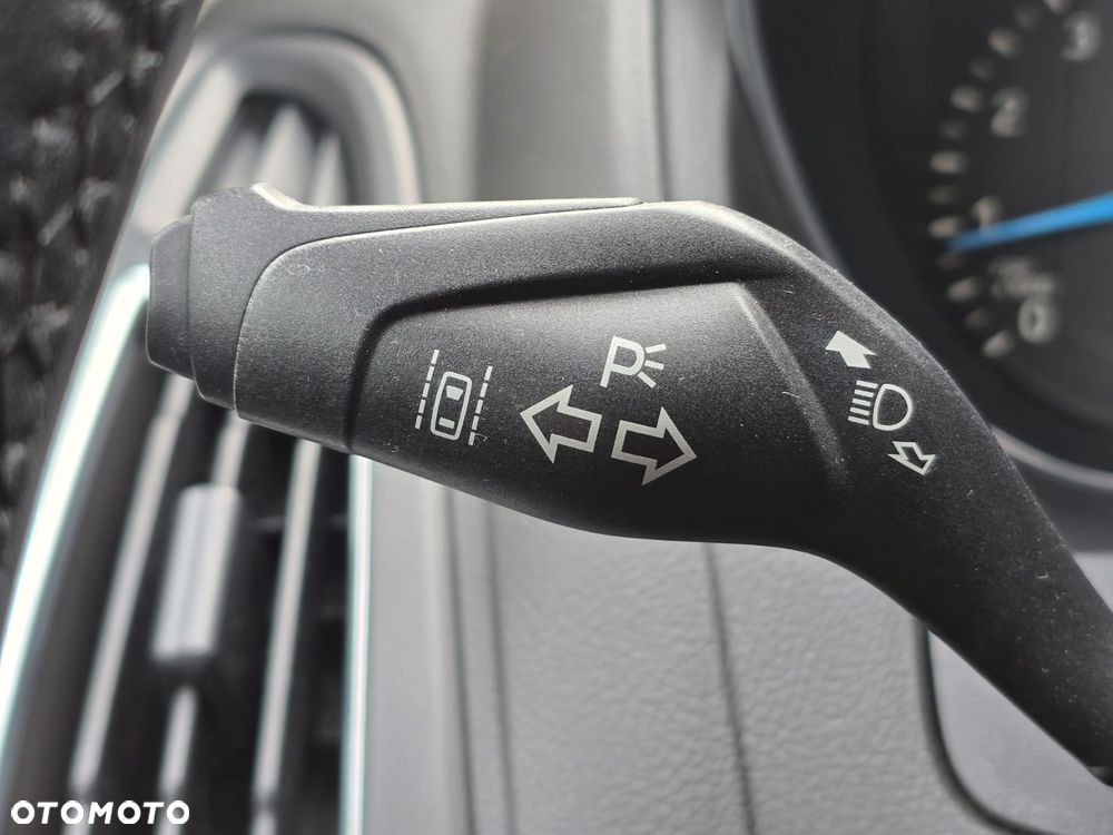 Ford Focus 1.0 EcoBoost Titanium - 37