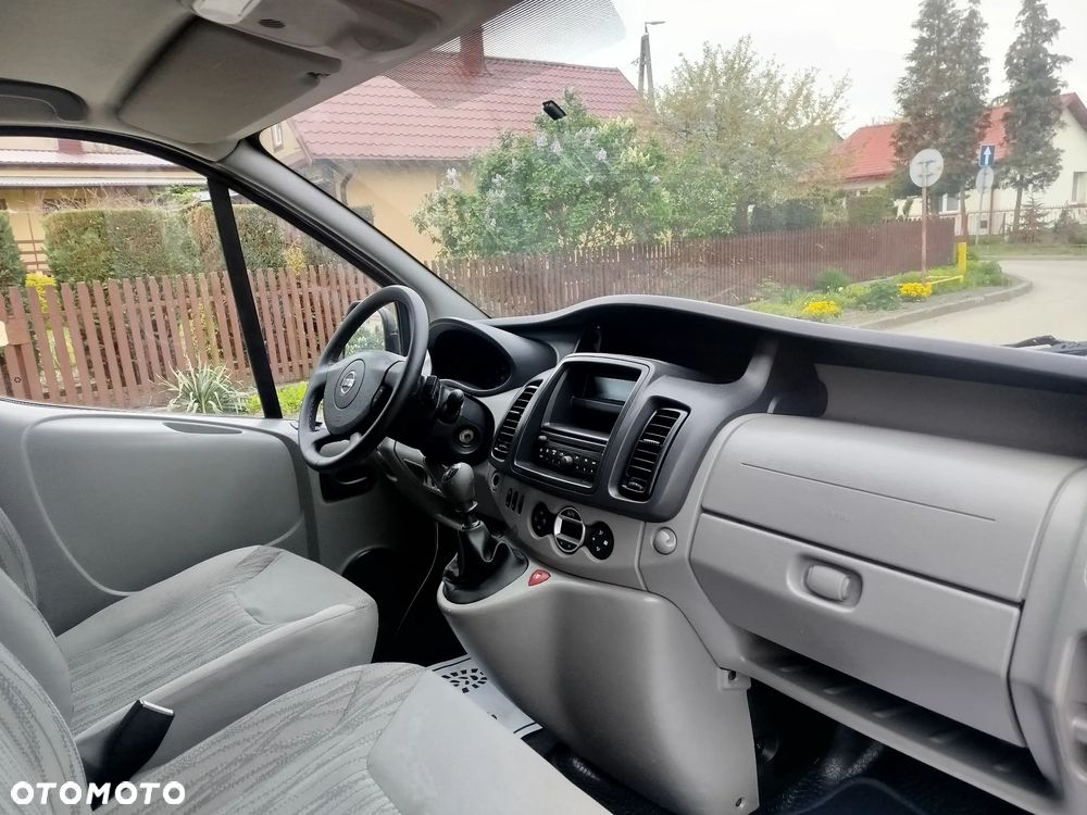 Renault Trafic - 23