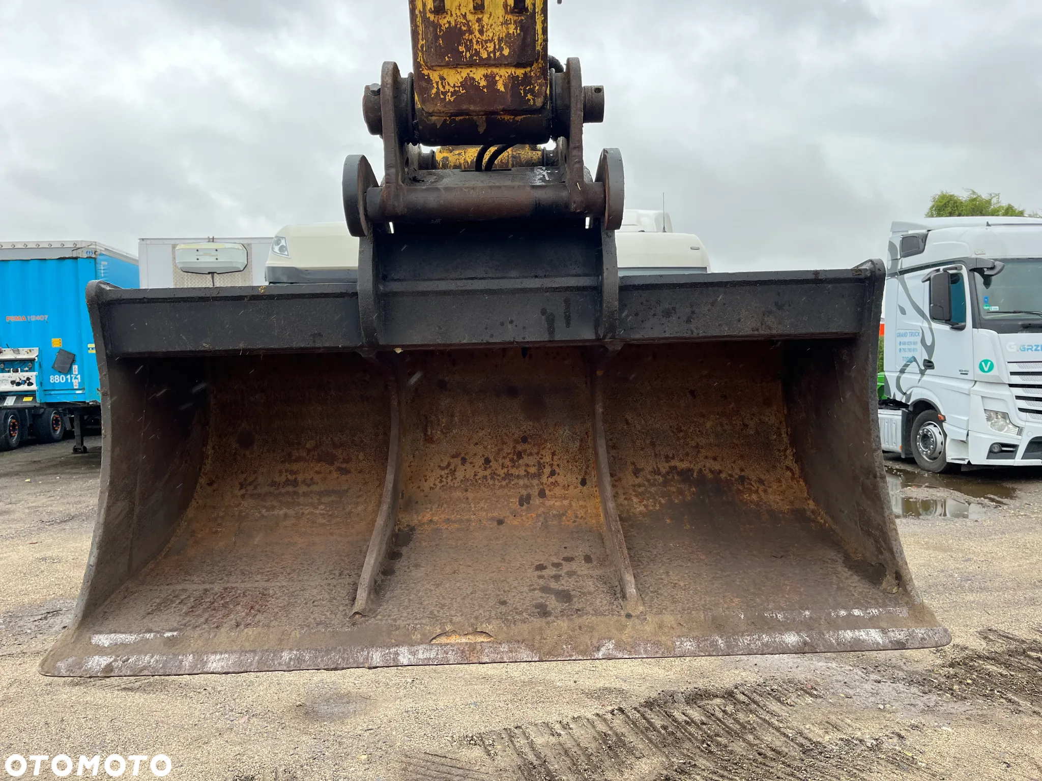 New Holland - 17
