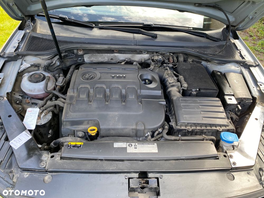 Volkswagen Passat 1.6 TDI BMT Trendline - 17