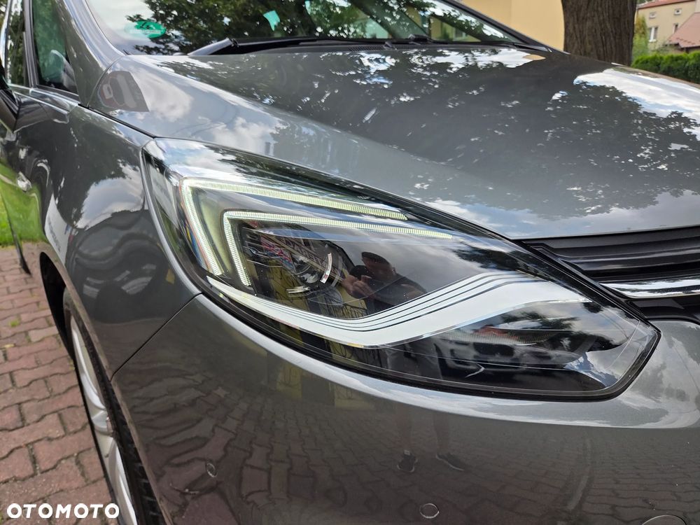 Opel Zafira 1.4 Turbo Business Edition - 29