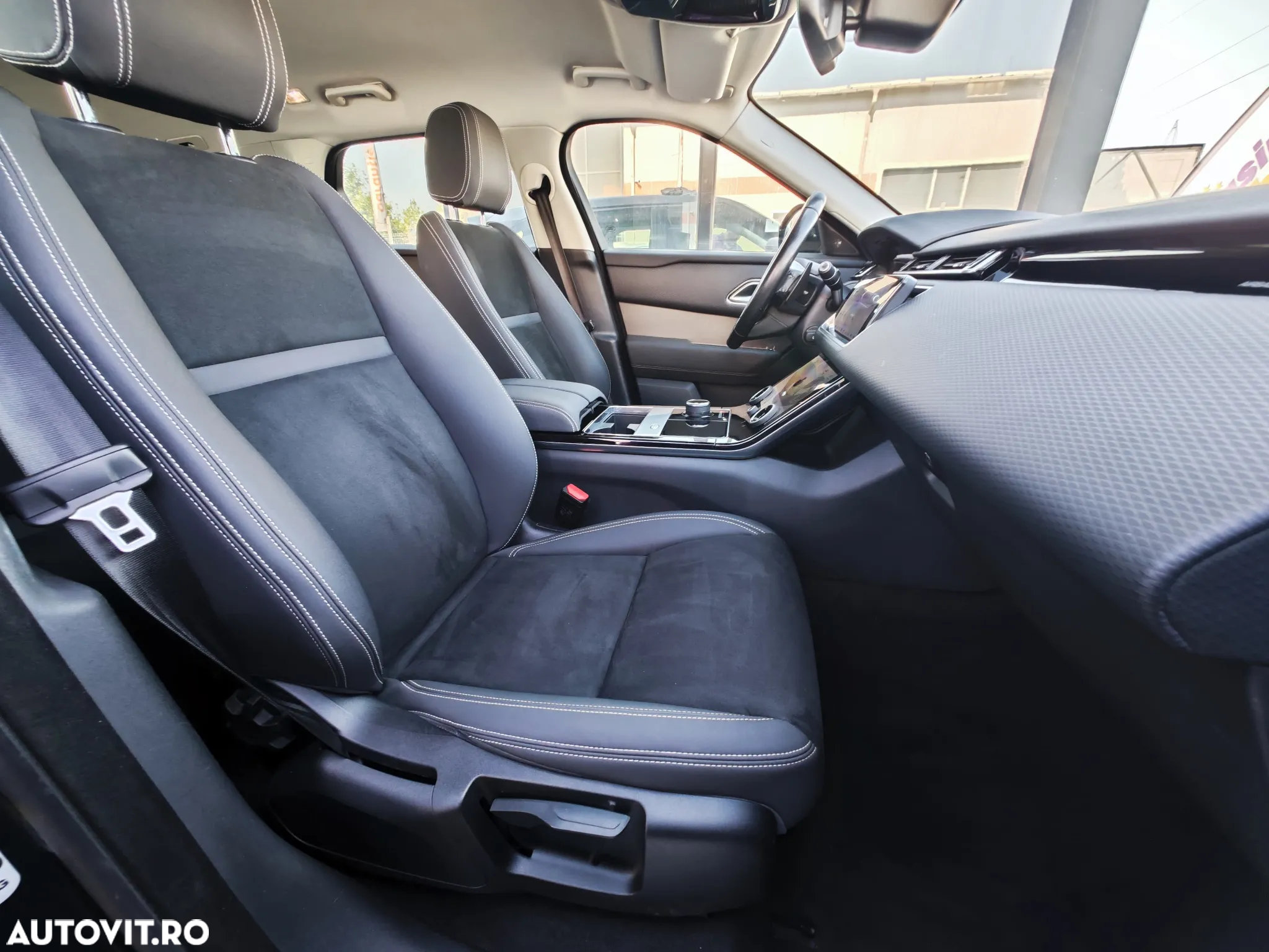 Land Rover Range Rover Velar 2.0 - 12