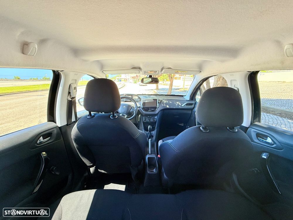 Peugeot 208 1.2 PureTech Style - 20