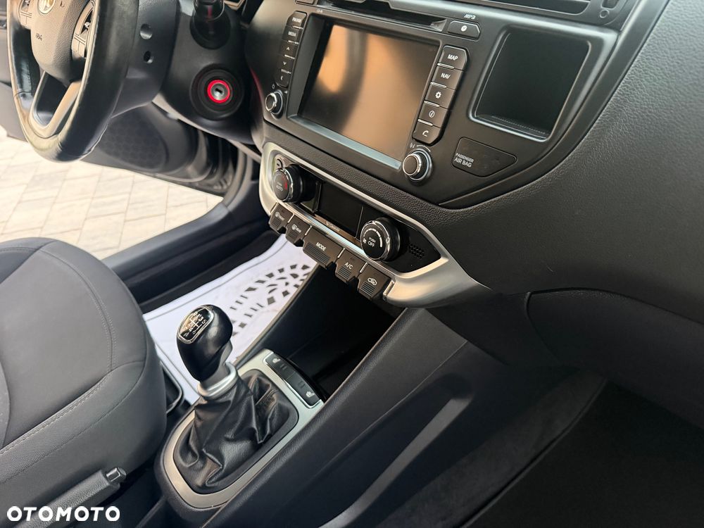 Kia Rio - 34
