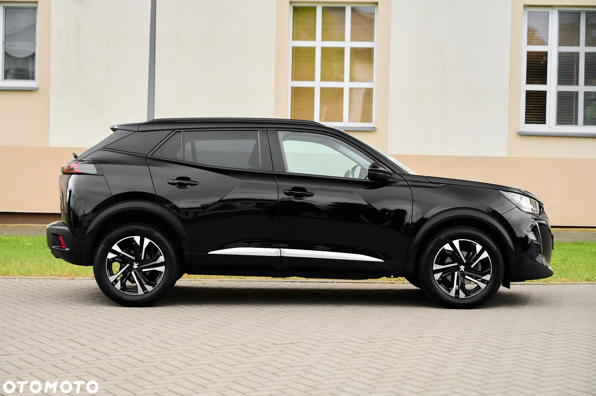 Peugeot 2008 1.5 BlueHDi Allure - 16