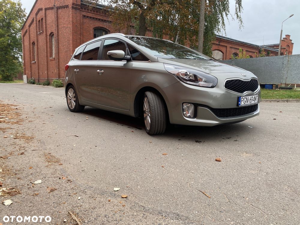 Kia Carens 1.7 CRDi M 7os EU6 - 10