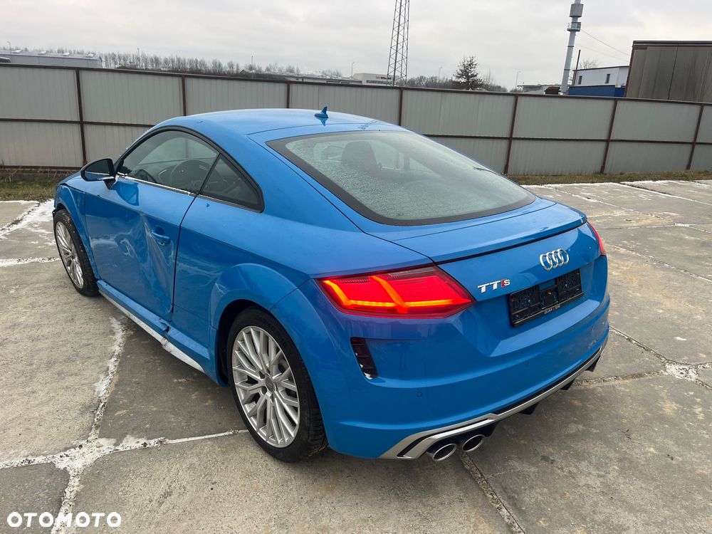 Audi TT S Coupé - 12