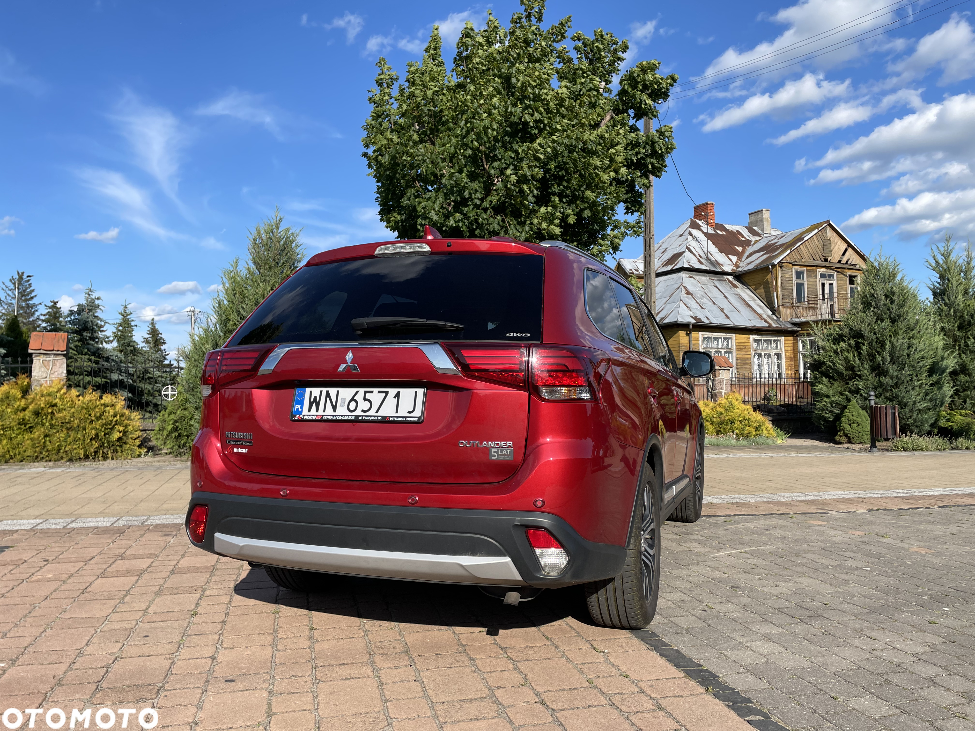 Mitsubishi Outlander - 4