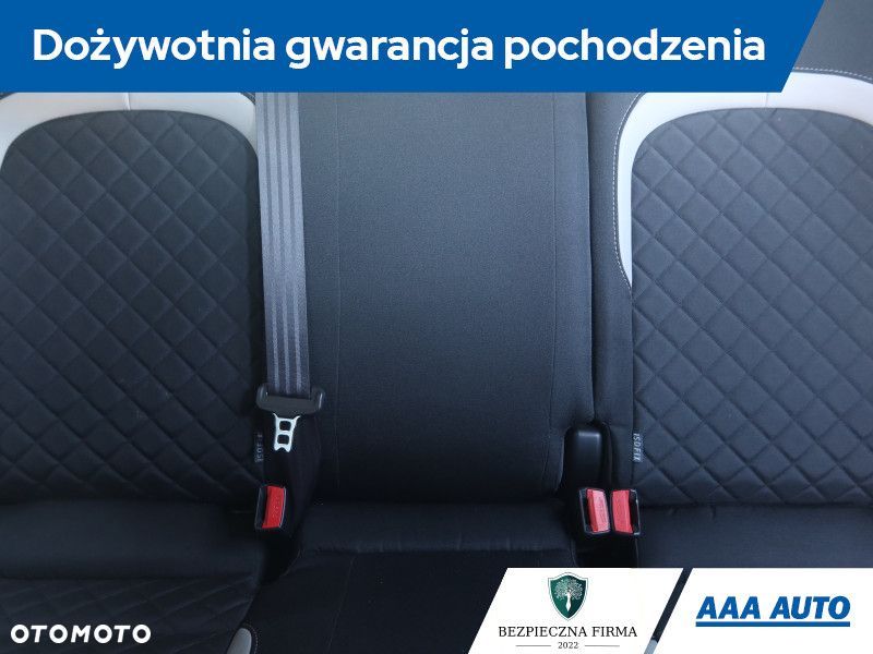 Kia Ceed - 12