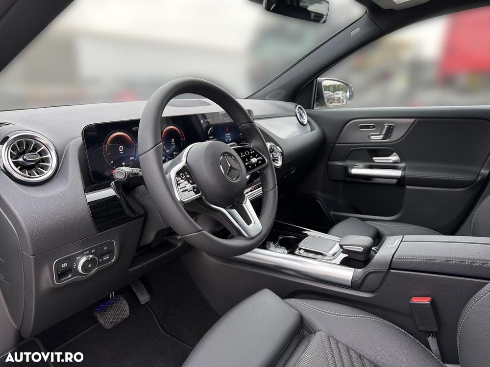 Mercedes-Benz GLA - 9