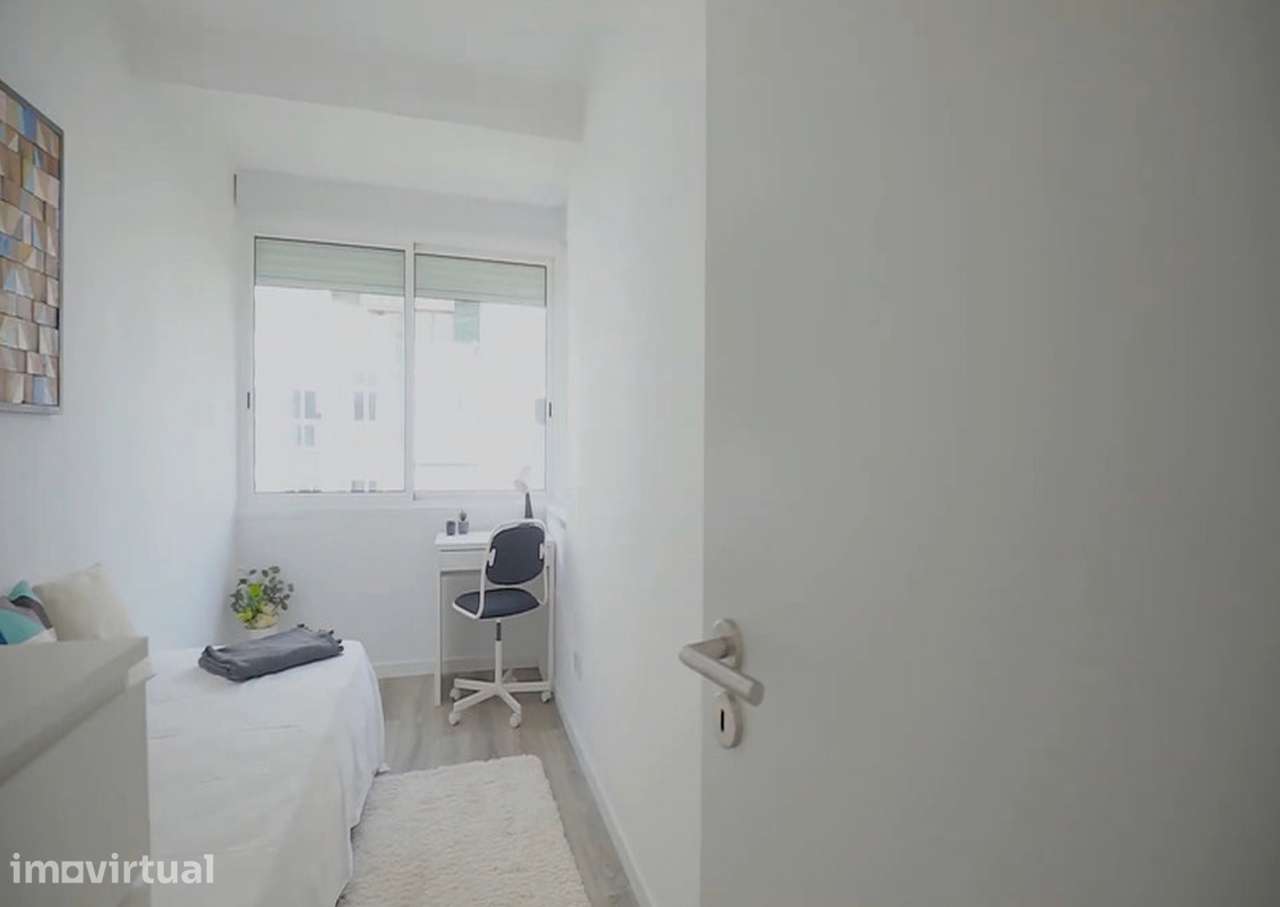 Apartamento T3 com varanda e garagem em Lisboa - Grande imagem: 3/29