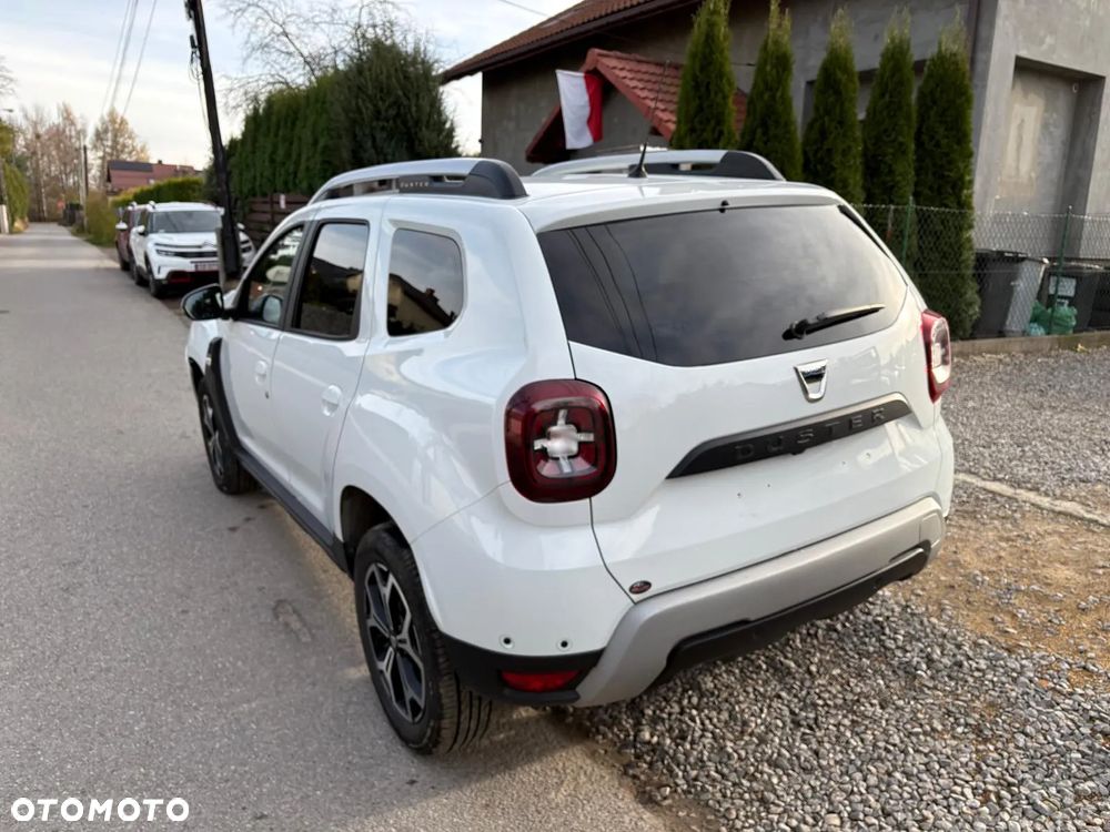 Dacia Duster 1.2 TCe Celebration S&S EU6 - 9