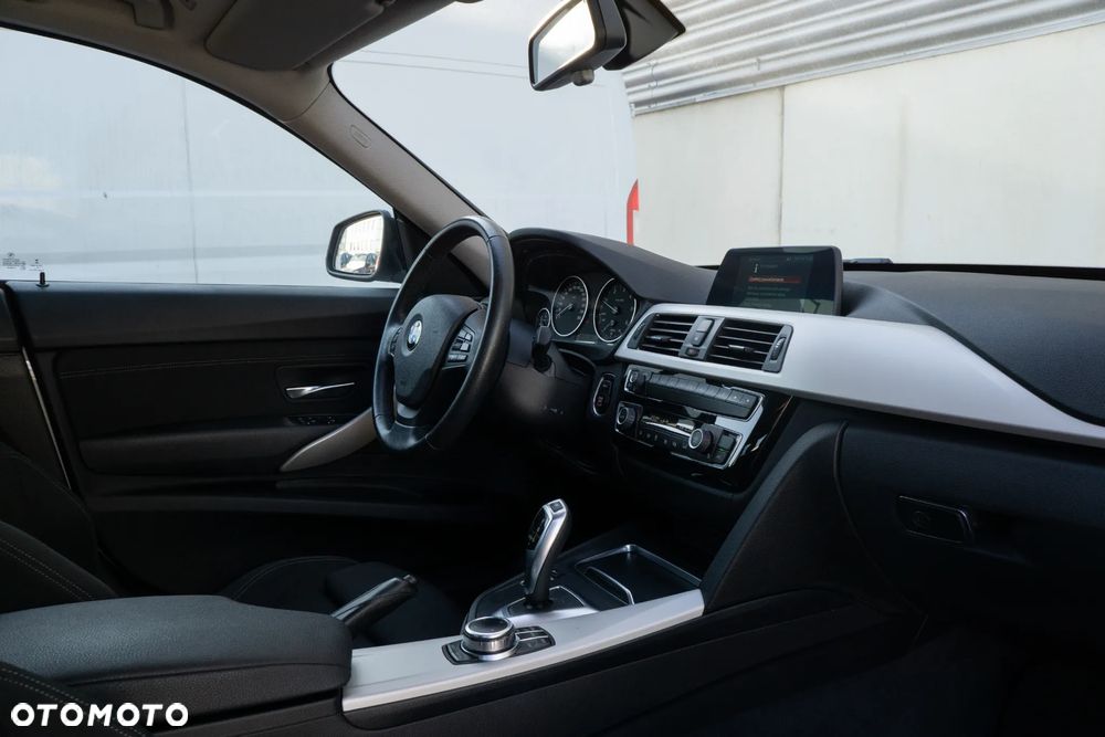 BMW 3GT 318d - 12