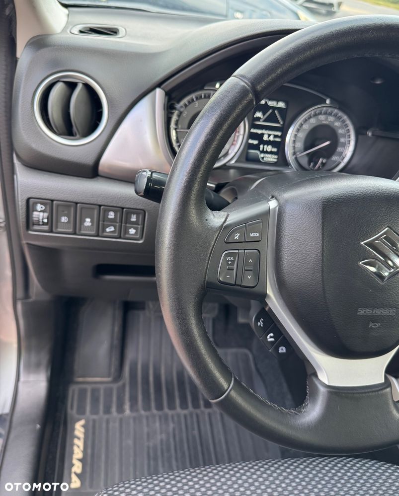 Suzuki Vitara 1.4 Boosterjet Premium 4WD - 18