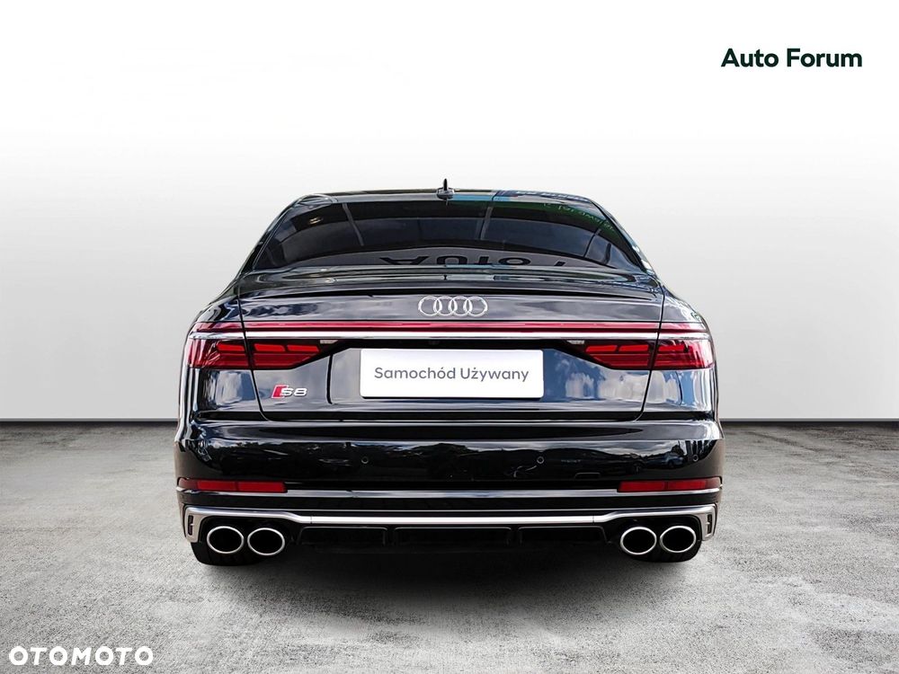 Audi S8 - 4