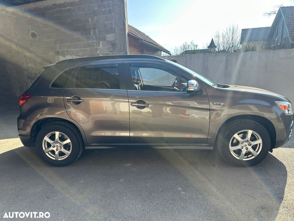 Mitsubishi ASX 1.8 DID 4WD Instyle U06 - 3