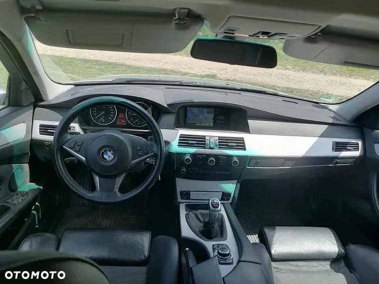 BMW Seria 5 520d - 14