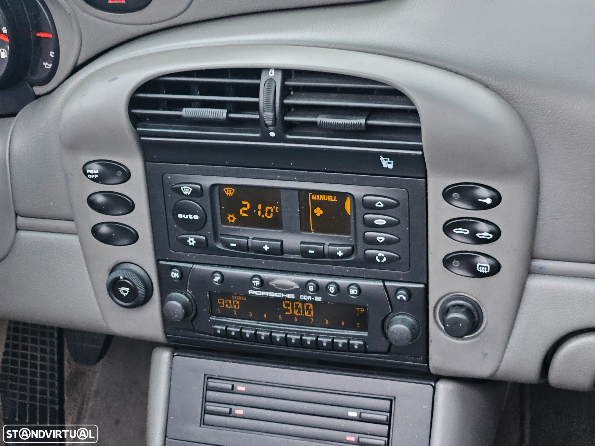 Porsche 911 (996) Carrera 4 - 30