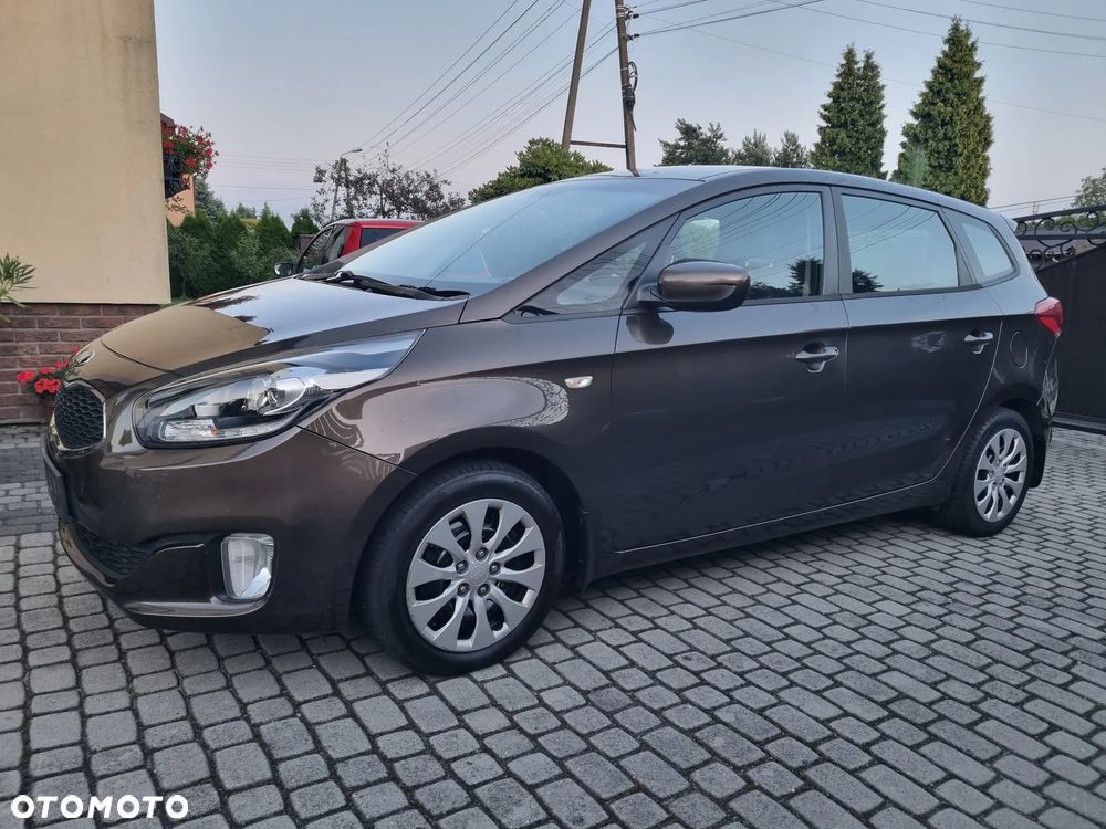 Kia Carens 1.7 CRDi 115 Fifa World Cup Edition - 1