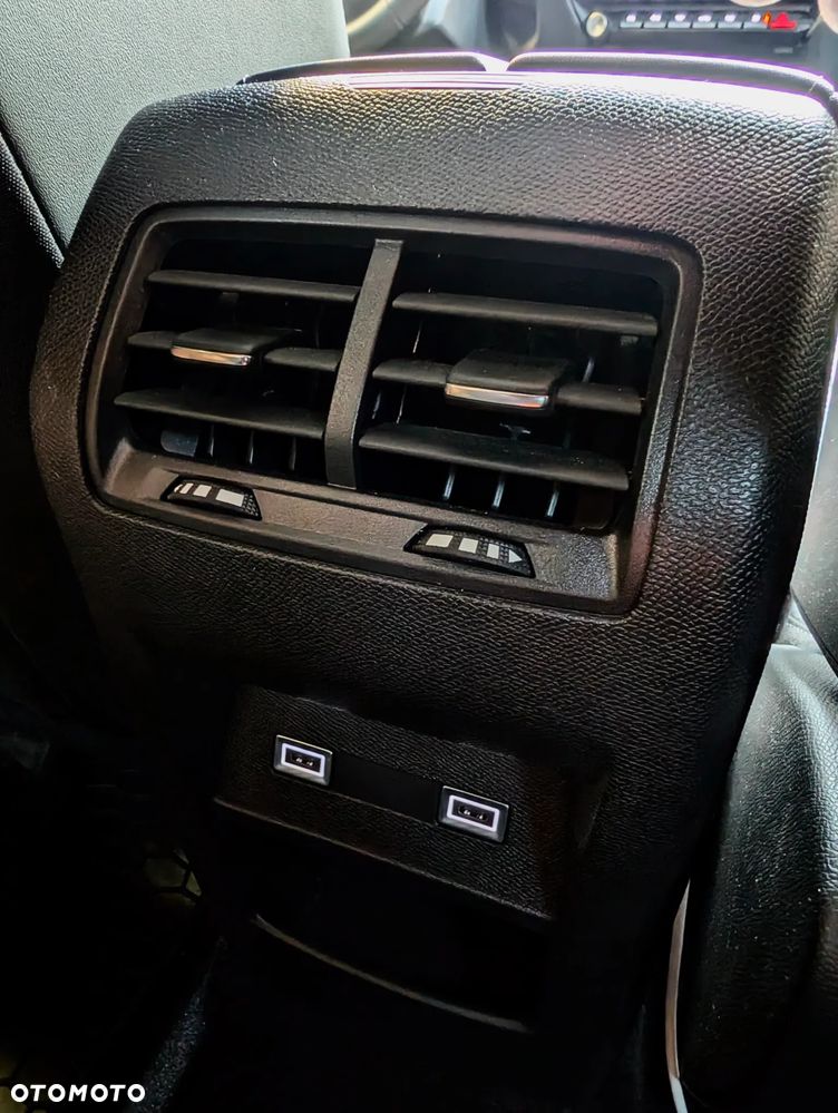 Peugeot 308 1.2 PureTech Allure Pack S&S EAT8 - 29