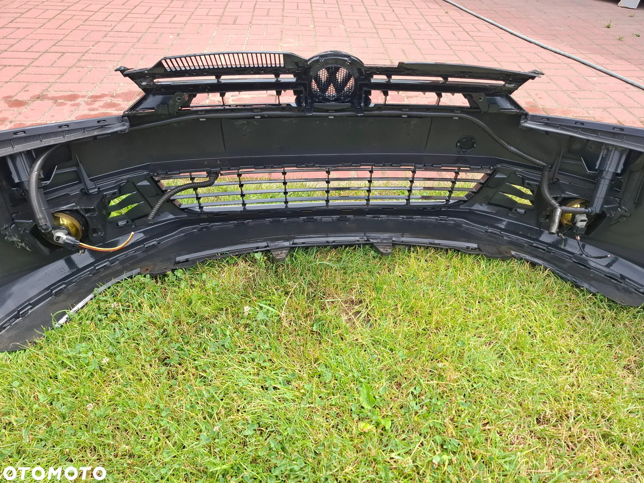 Przedni zderzak VW Golf VI LC9X - 10