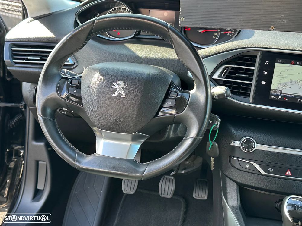 Peugeot 308 SW 1.5 BlueHDi Allure Pack - 19