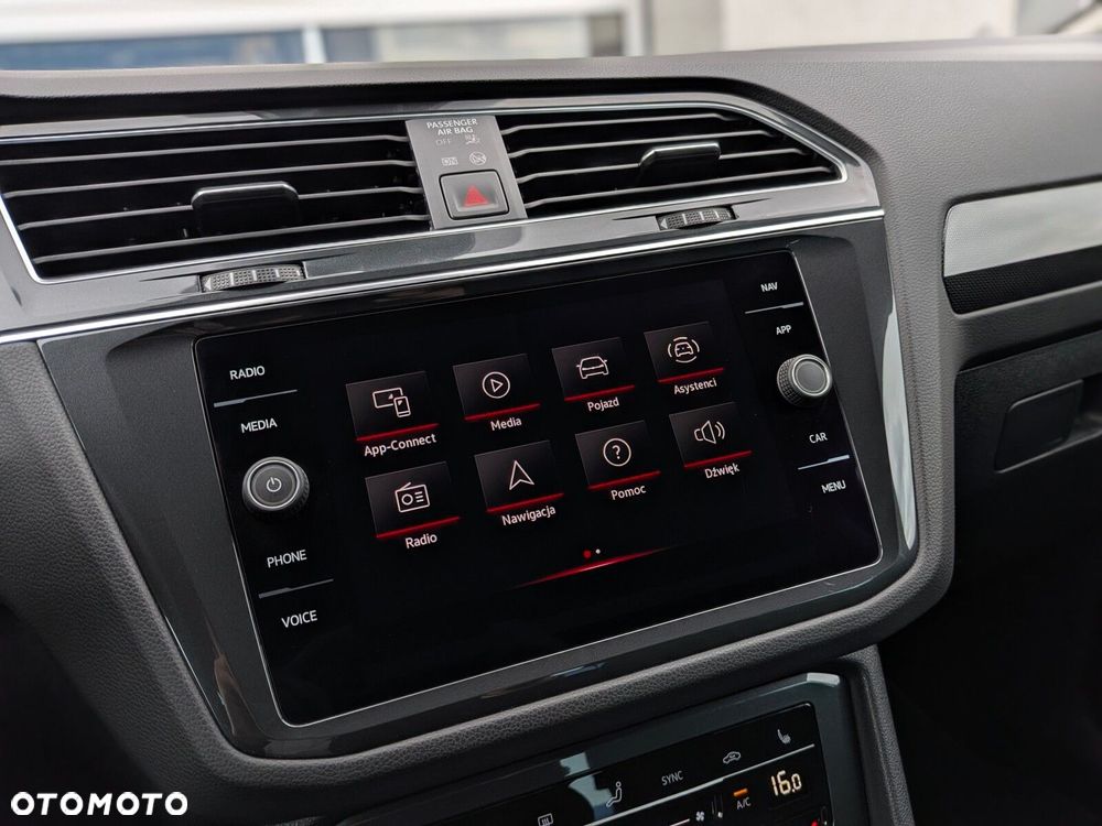 Volkswagen Tiguan 2.0 TDI Elegance DSG - 23