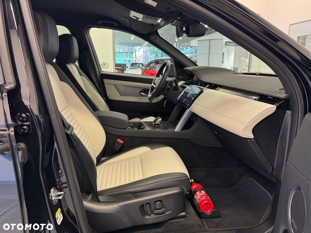 Land Rover Discovery Sport - 12