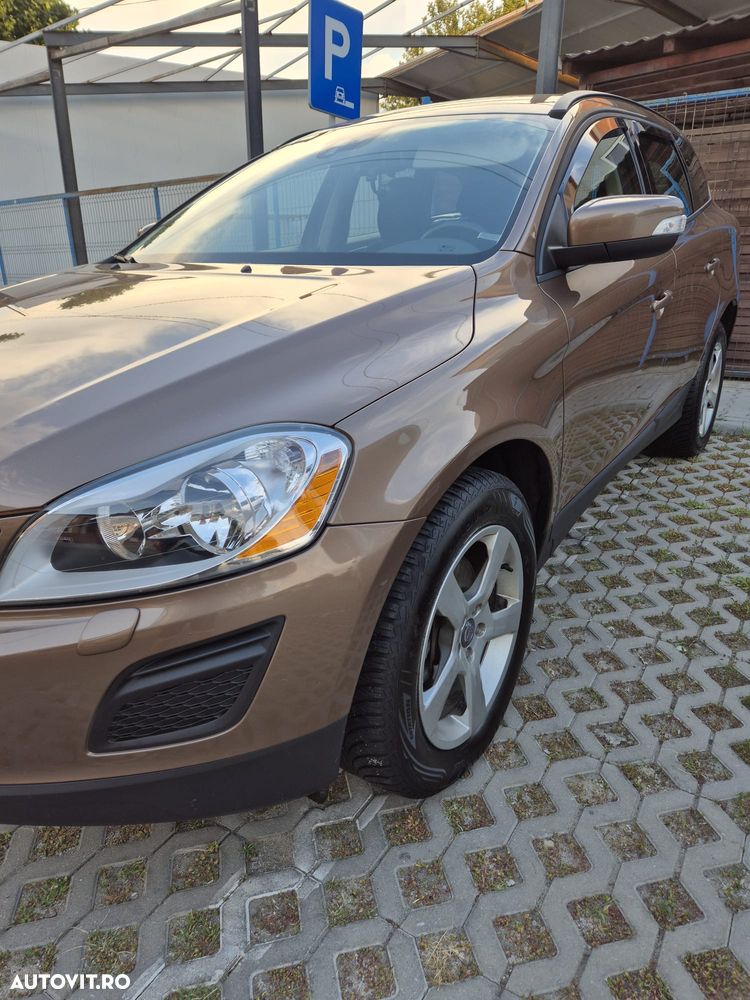 Volvo XC 60 D4 Momentum - 1