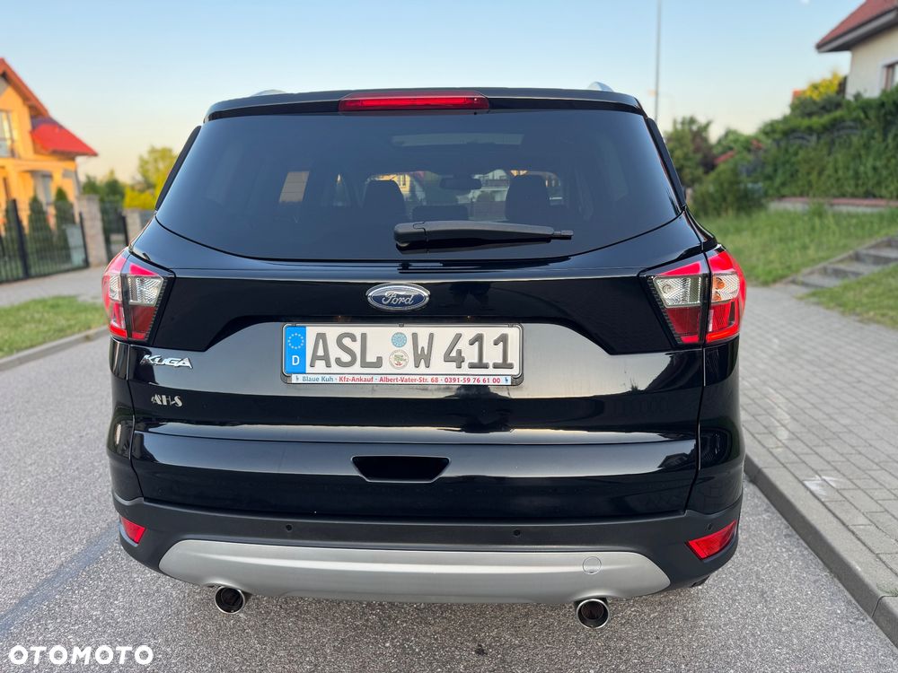 Ford Kuga 2.0 TDCi 2x4 Titanium - 12