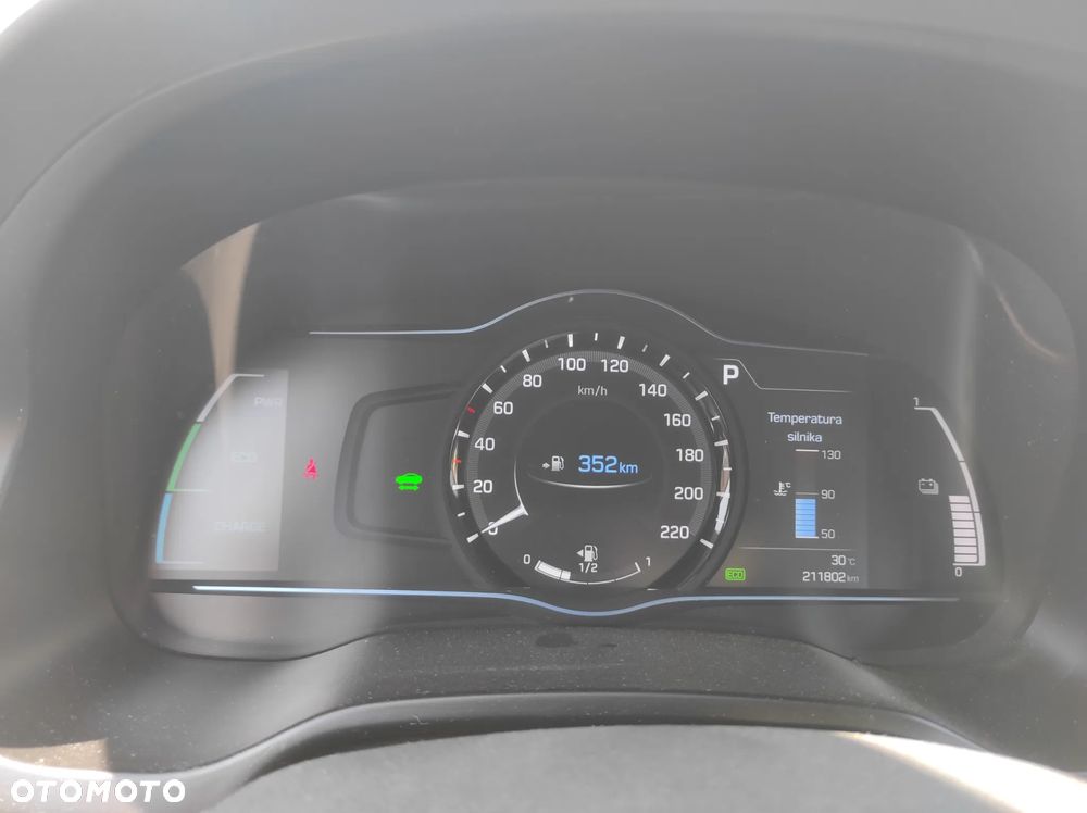 Hyundai IONIQ - 12