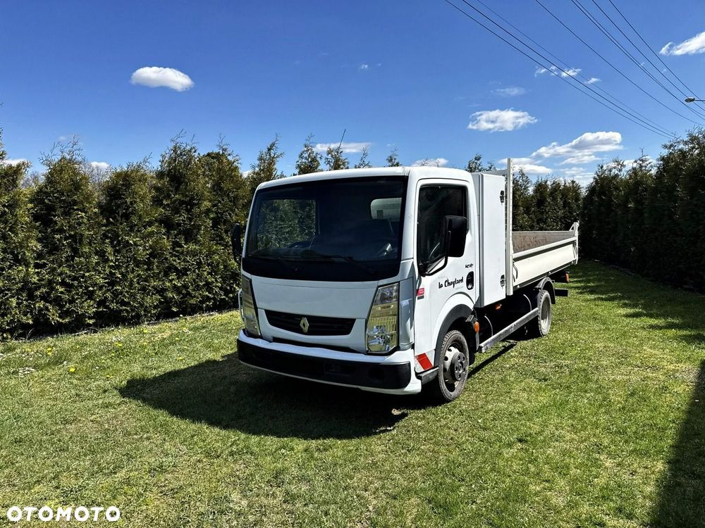 Renault Maxity - 2